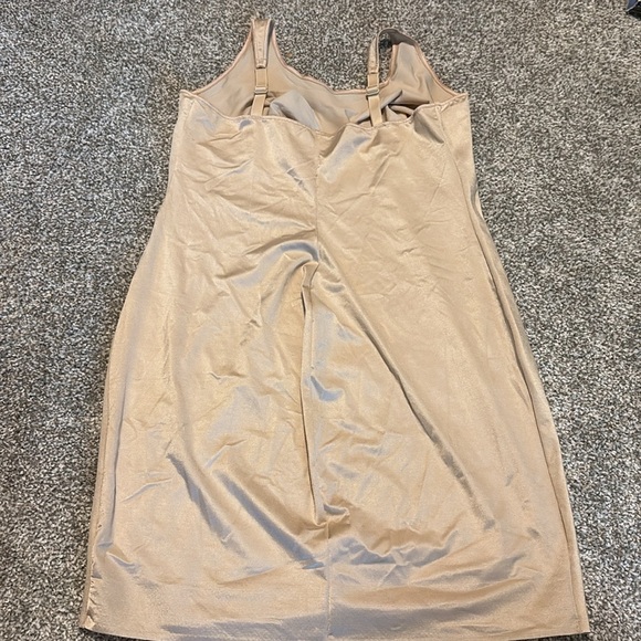 Ruby Ribbon Beige Shapewear Slip - Picture 4 of 4